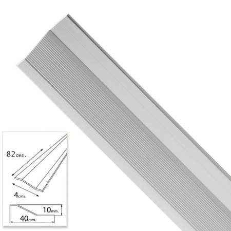 Tapajuntas Adhesivo Para Cerámica Metal Plata 82,0 cm.