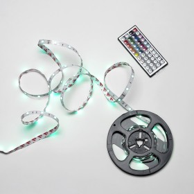 Tira Led Multicolor RGB Con Mando Adhesiva Con 150 Leds 36 W 12 V. 850 Lúmenes Luz Multicolor IP 20 5 Metros