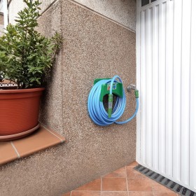 Soporte Para Mangueras De Jardín. Fijación a la Pared. Realizado en Plástico